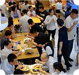 舢鲜海鲜面门店生意火爆